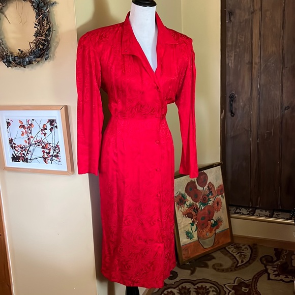 Vtg 90s ARGENTI 100% silk Size 12 Deep Classic RED Sexy Modest Buttonfront  LUXE - Picture 1 of 16